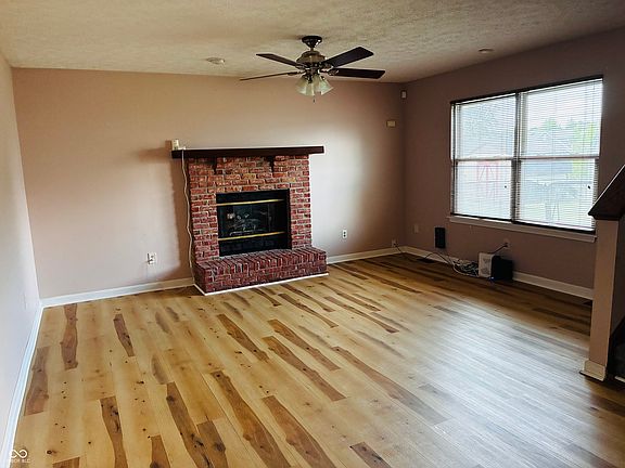 4th image of 409 E Delaware St