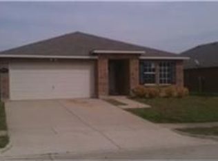 8411 River Bluffs Dr, Arlington, TX 76002
