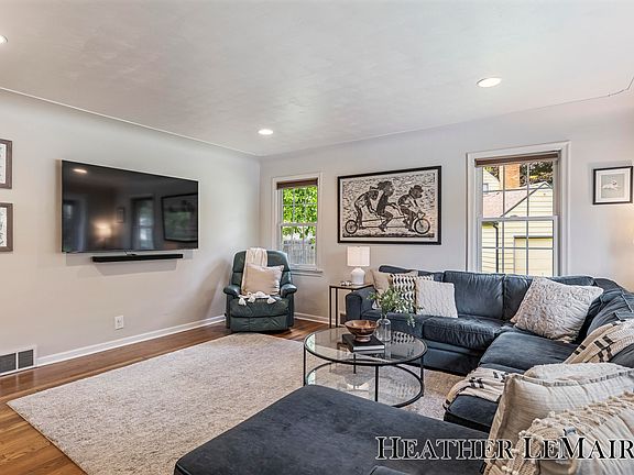 5th image of 2206 Tremont Blvd NW