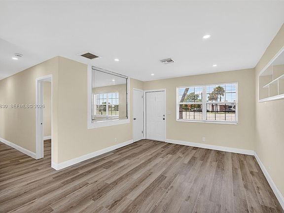 2nd image of 560 W 34th St