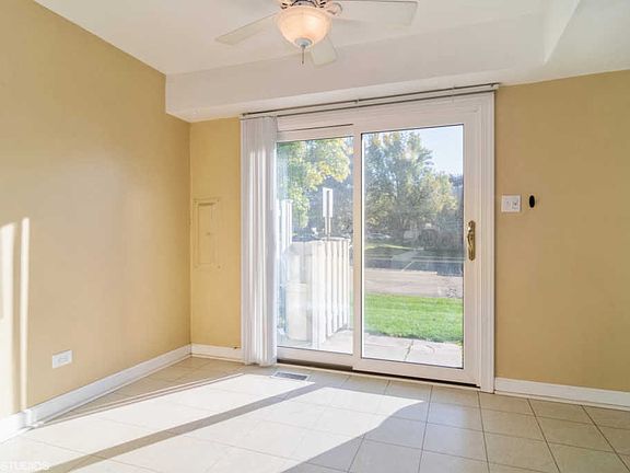 4th image of 2230 Glenview Ct