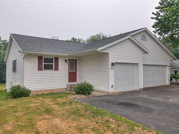 3rd image of 1424-1426 Truax Boulevard #1424/1426