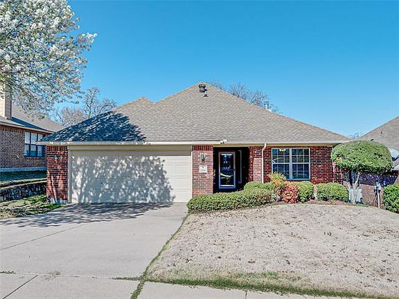 2nd image of 2836 Greenway Dr