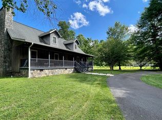 166 River Dr, Robbinsville, NC 28771