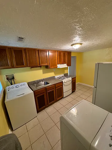 1517 1st St NE #1 Photo 1