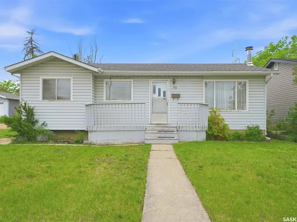 99 Howell AVENUE, Saskatoon, SK S7L 3S9