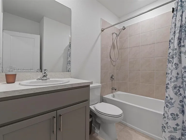 377 NE 1st Dr — Photo 23