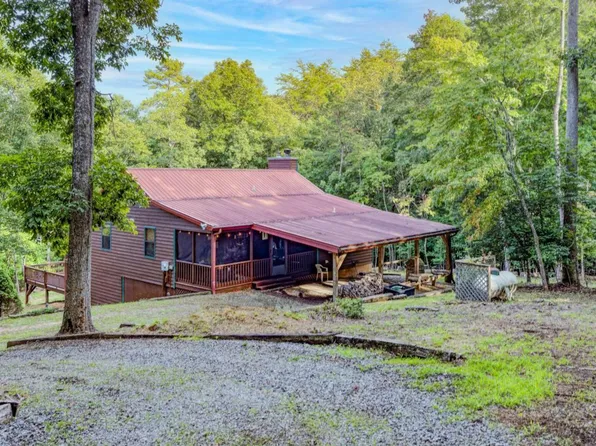 271 Rolling Hills Dr, Morganton, GA 30560