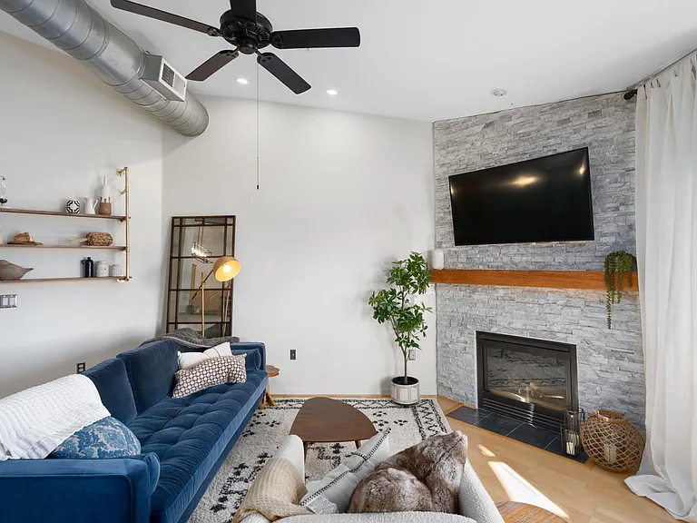 4525 N 22nd St #408 — Photo 7