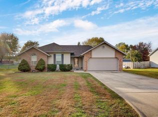 511 S Redbud Ave, Strafford, MO 65757