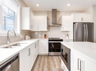 20 N Silverado Crest Park SW #220, Calgary, AB T2X4L3