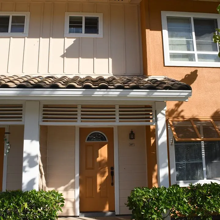 1180 Kakala St #607