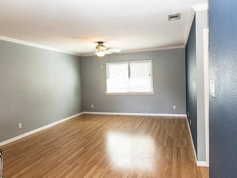4209 Burnet Rd #206 — Photo 10
