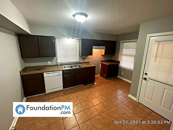 5th image of 473 Clarice Dr