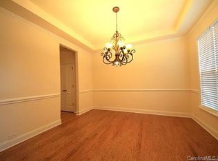 127 Hillandale Dr, Charlotte, NC 28270