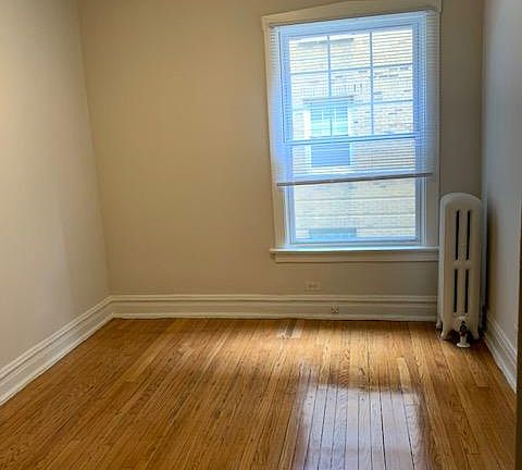 3rd image of 1600 W Albion Ave APT 2P