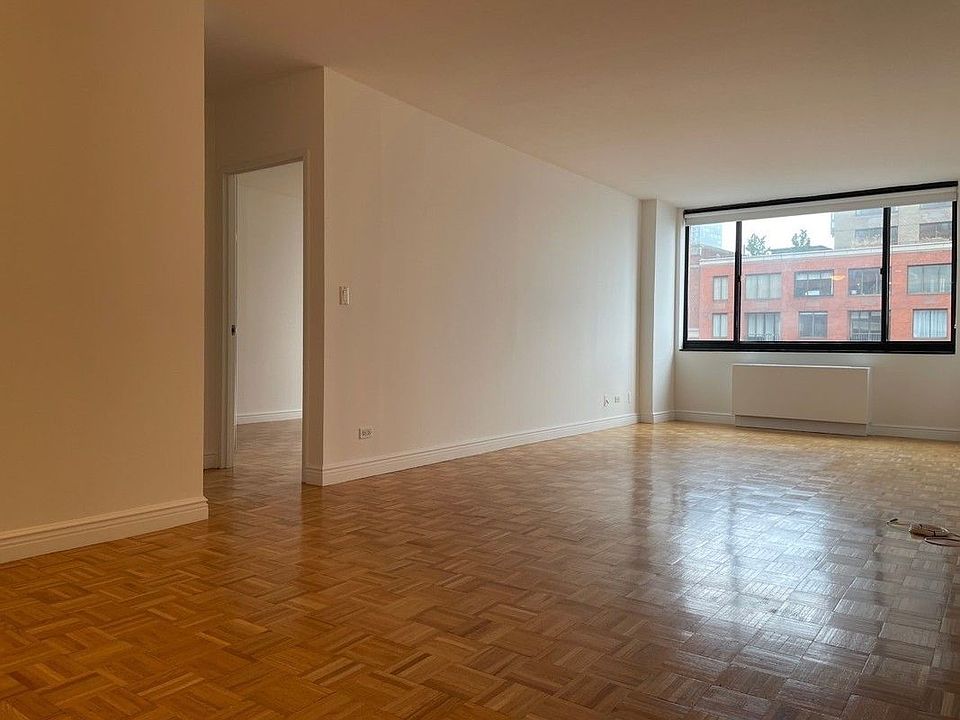 1st image of 377 Rector Pl APT 7I