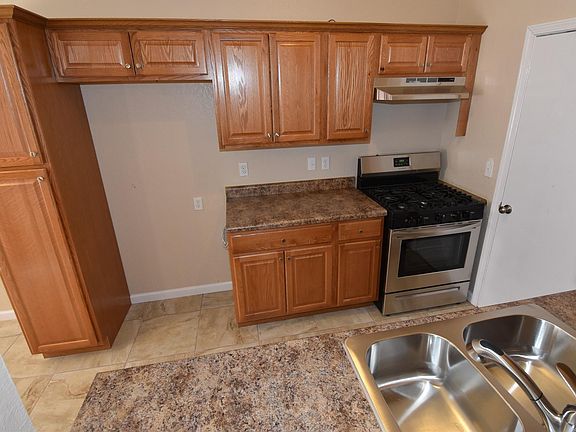 5th image of 5612 Corsicana Ave