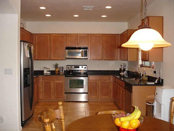 2nd image of 252 W Diamond Terrace