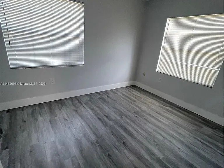 10520 SW 182nd St #10520 — Photo 5