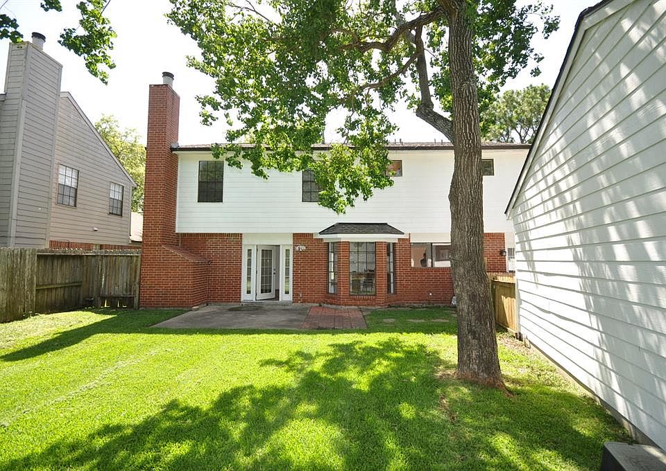 1st image of 15111 Woodhorn Dr