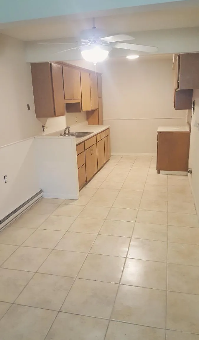 2 bed, 725 sqft, $1,350 — Photo 2