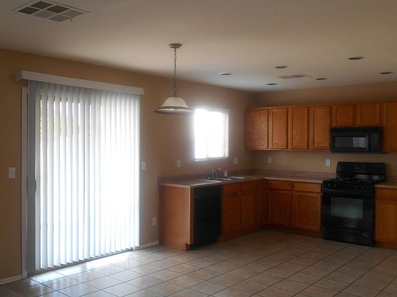 4th image of 16853 W Marshall Ln