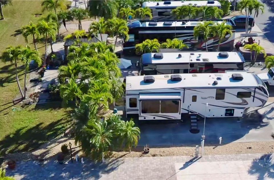 1st image of 835 Gulf Waters Blvd