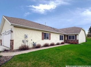 7640 Newbury Rd, Woodbury, MN 55125