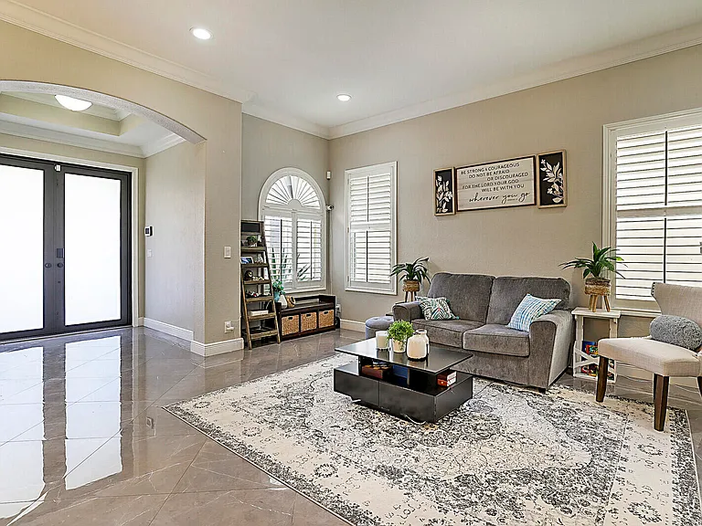 7167 Ivy Crossing Ln — Photo 4