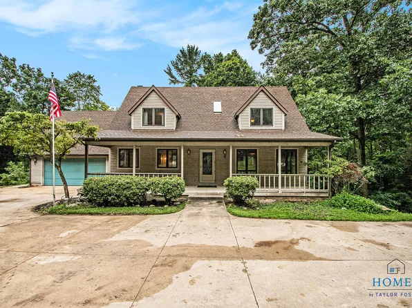 5398 Wood School Rd, Hastings, MI 49058