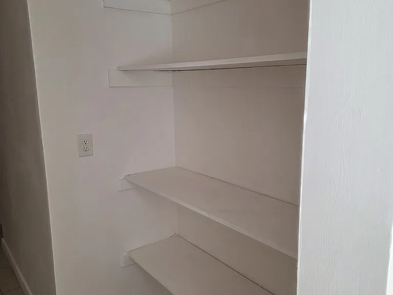 9215 N 13th Pl #5 — Photo 5