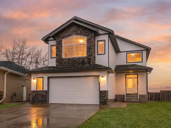 1235 W 21st St, Bowden, AB T0M 0K0