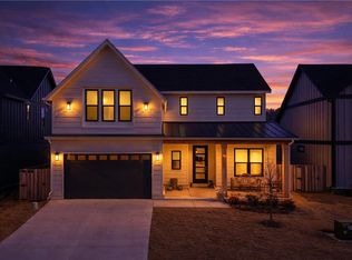 6107 S 41st St, Rogers, AR 72758
