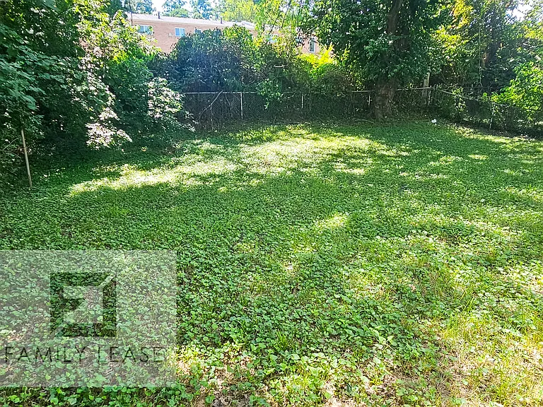 10728 Spring Garden Dr — Photo 30