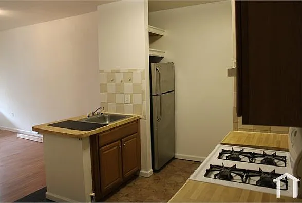 2430 N 30th St #2 — Photo 2