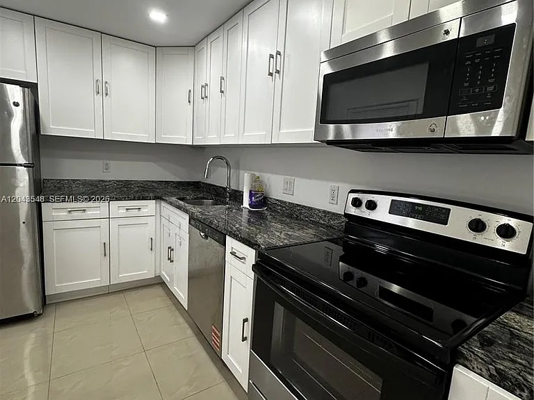 3475 N Country Club Dr #315 — Photo 2
