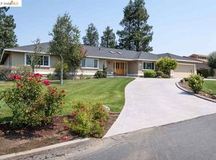 750 Ridgemark Dr, Hollister, CA 95023