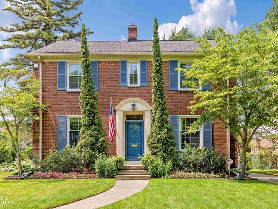 1245 Yorkshire Rd, Grosse Pointe Park, MI 48230