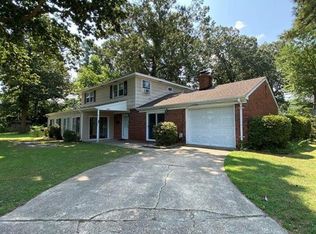 404 Bryan Ln, Virginia Beach, VA 23452
