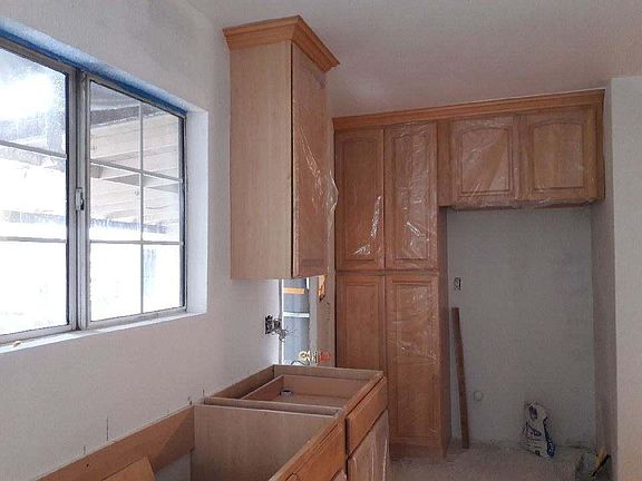 5th image of 15708 Lawnwood St