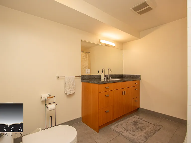 1741 Ottawa Ave — Photo 31