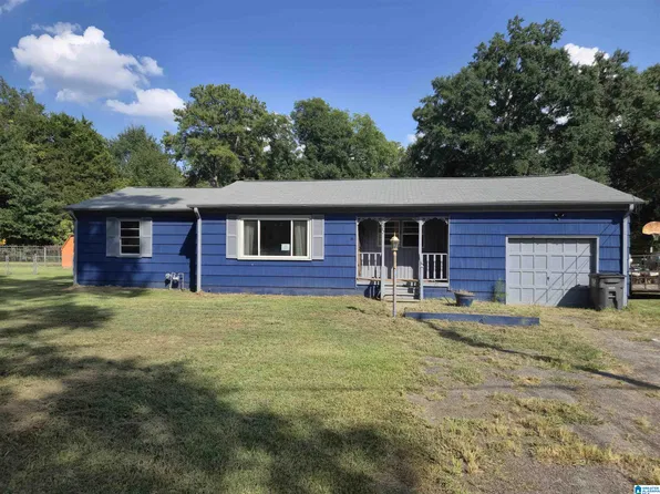 135 Winston Ct, Bessemer, AL 35023
