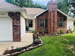 1206 Verna Ln, Nixa, MO 65714