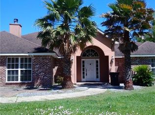 627 Delacroix Rd, New Orleans, LA 70131