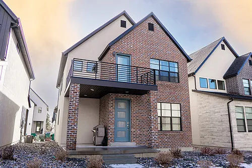 406 W 3075 N Photo 1
