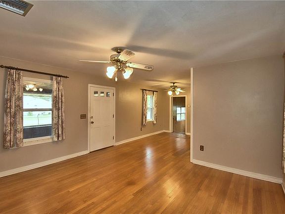 3rd image of 2361 Avenue F NW
