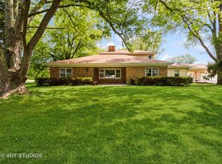 22051 N Prairie Rd, Prairieview, IL 60069