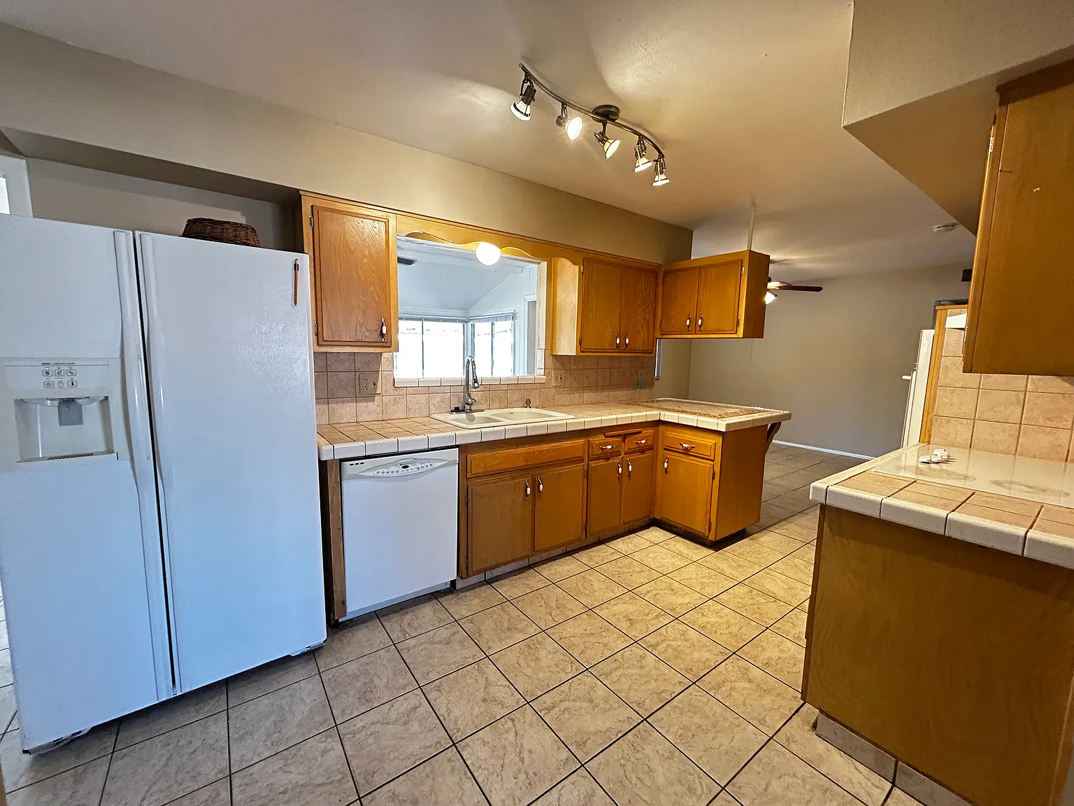2 bed, 1514 sqft, $1,795 — Photo 2