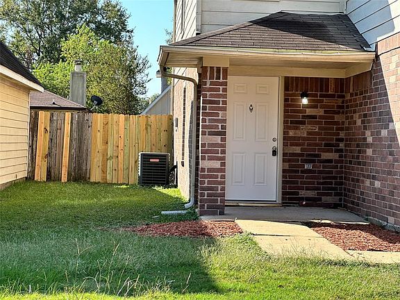 3rd image of 17619 Pattiglen Drive